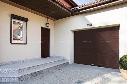 Секционные гаражные ворота Doorhan RSD01 BIW (2100х1900)