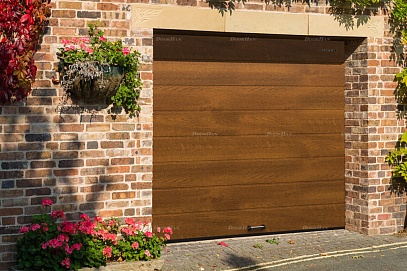 Секционные гаражные ворота Doorhan RSD01 BIW (2600х2300)